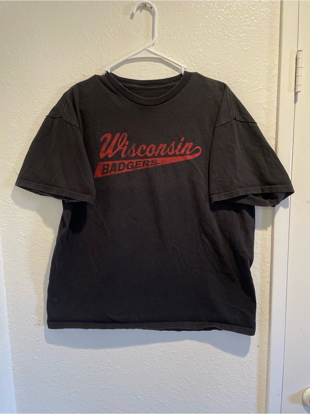 Vintage 90s Logo 7 Wisconsin Badgers Men's Large Black Script Graphic T-Shirt
